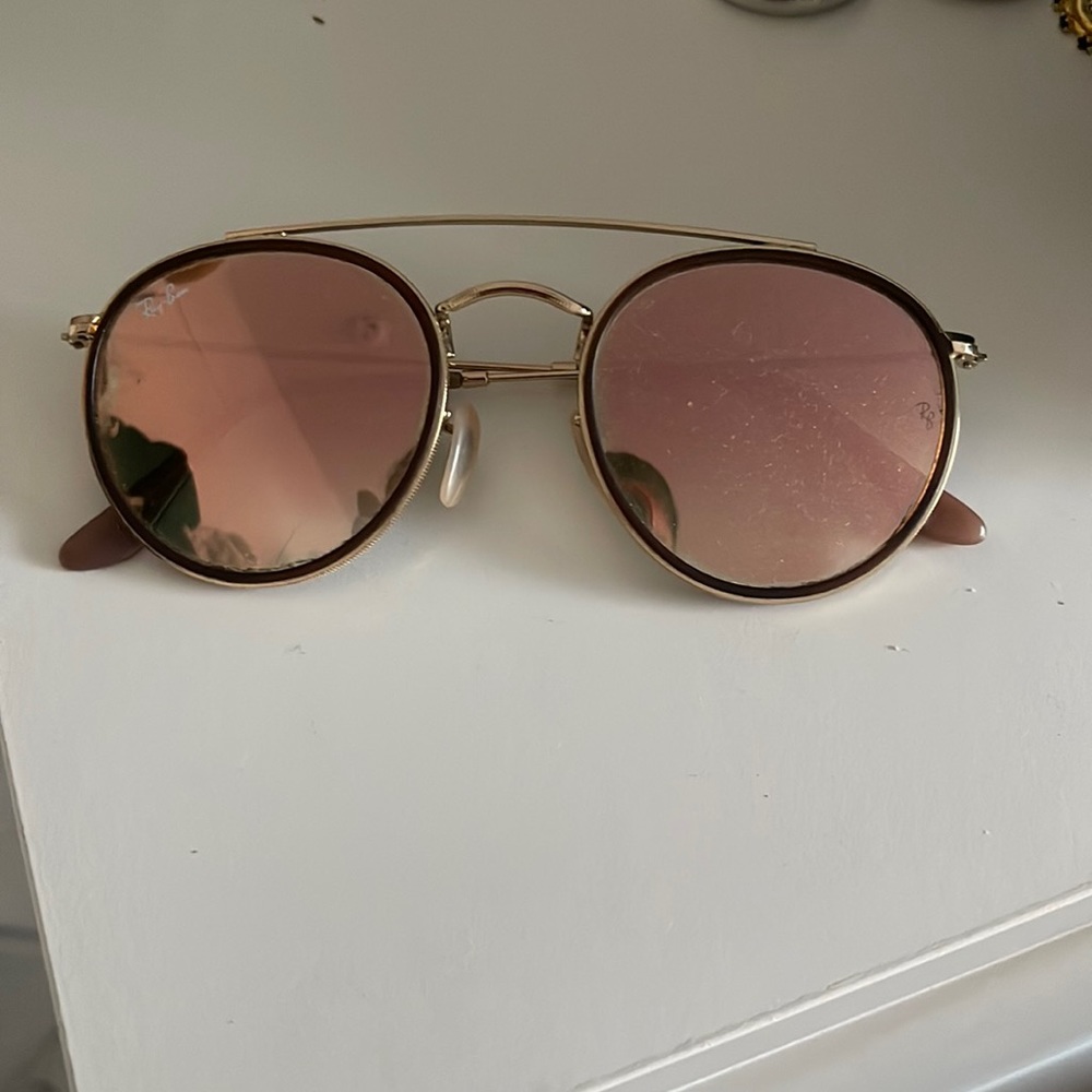 RAYBANS